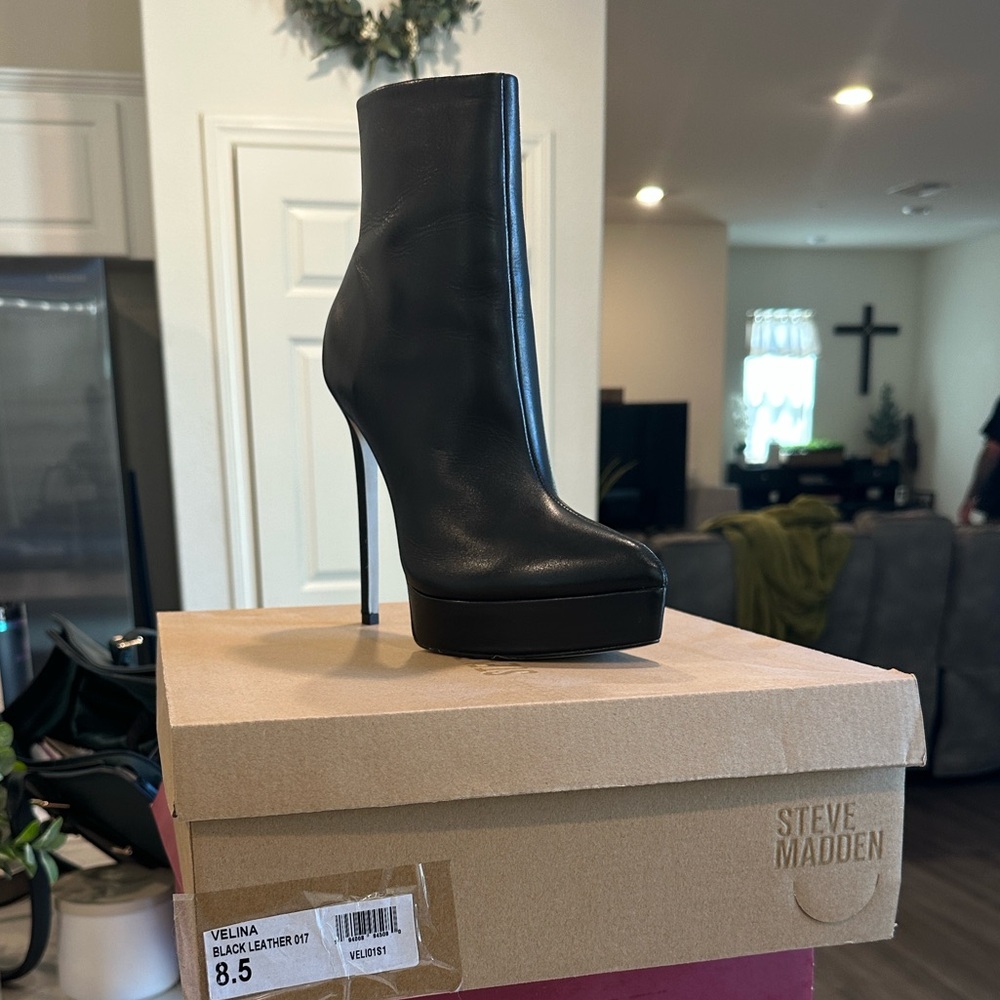 Steve Madden Black Heeled Boots